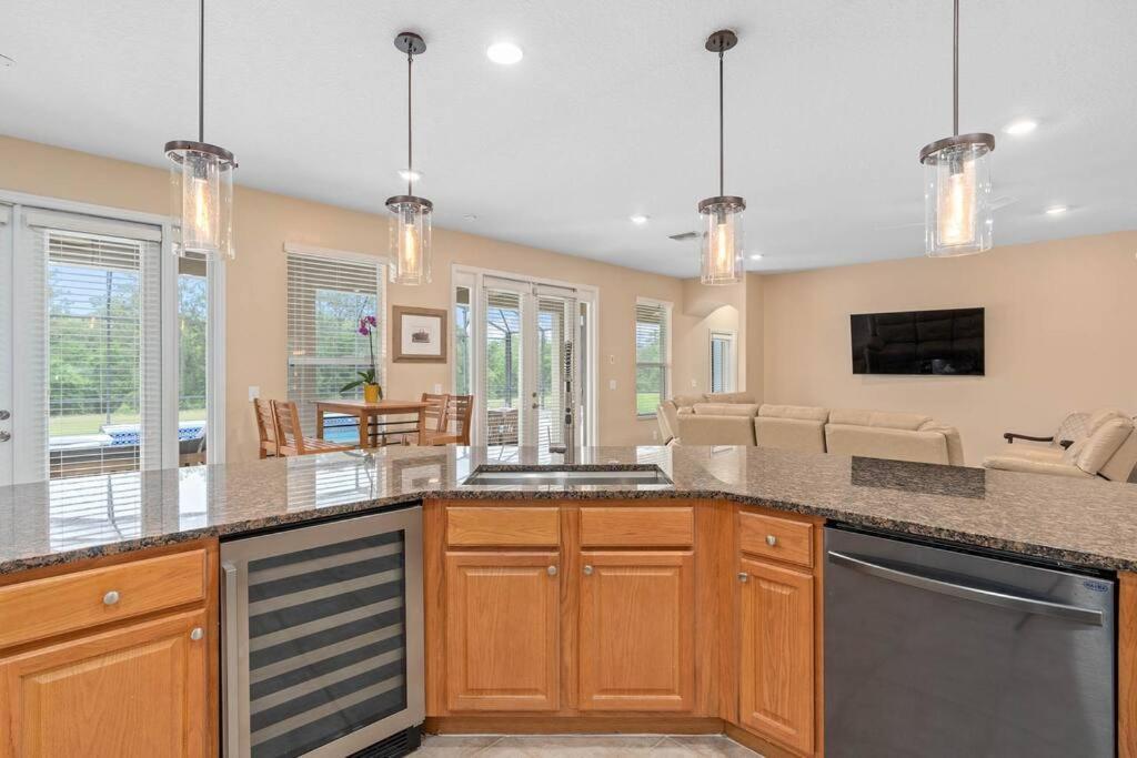 Lakeview W/8 Bedroom 5 Kingsuite 3 Miles To Disney Kissimmee Eksteriør bilde