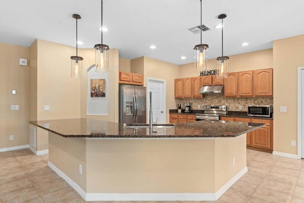 Lakeview W/8 Bedroom 5 Kingsuite 3 Miles To Disney Kissimmee Eksteriør bilde